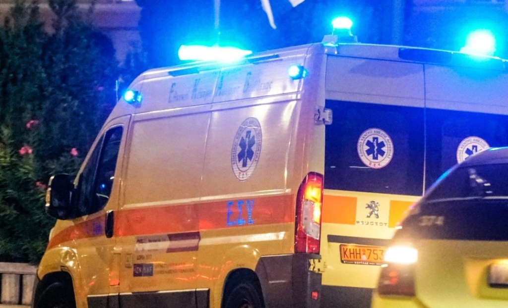 Τραγωδία στο Αλιβέρι – Νεκρός 17χρονος μαθητής σε τροχαίο – Συγκρούστηκε με ασθενοφόρο