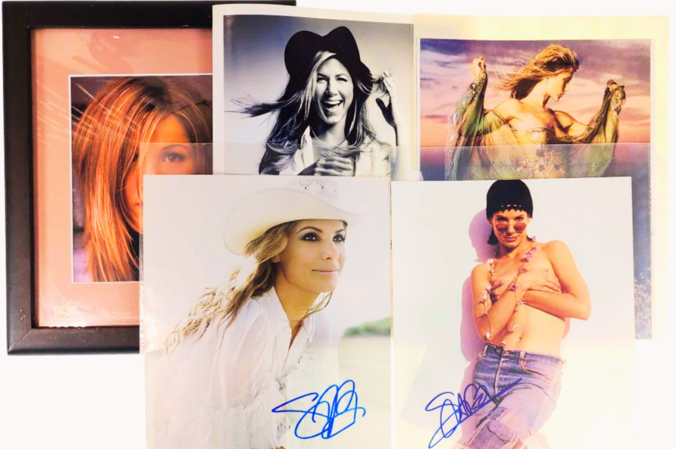 «Είναι απαίσιο! Θα το λατρέψεις» – Η Σάντρα Μπούλοκ «έριξε» το Instagram – Η Τζένιφερ Άνιστον, τα ρεκόρ, το τρολάρισμα