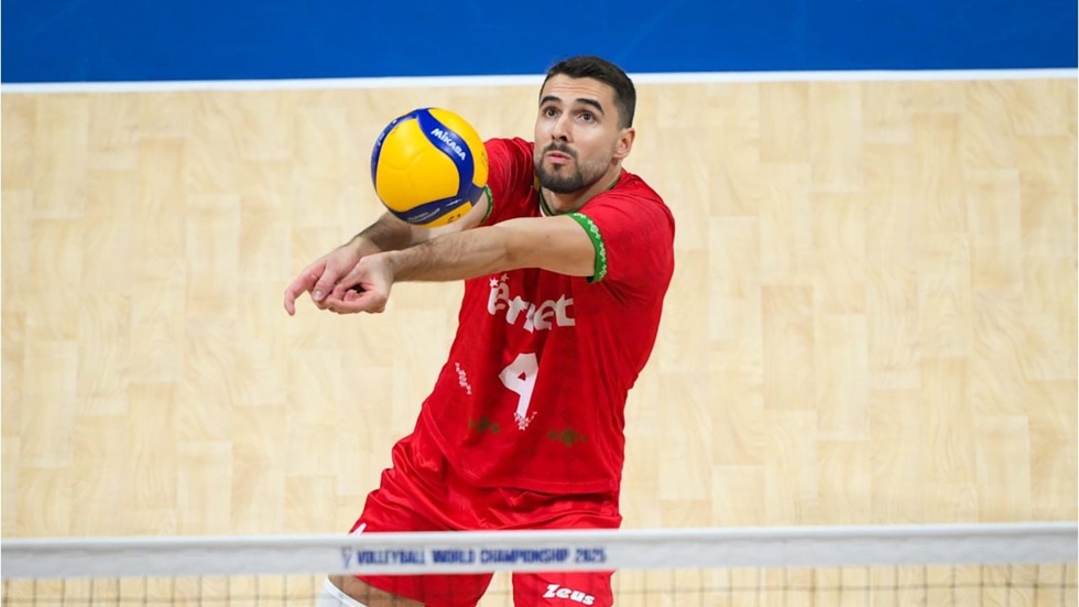 Μάρτιν Ατανάσοφ: Ένας all-around ακραίος για τον Ολυμπιακό (vids)