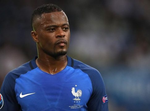 Ο Εβρά παίζει… μπάλα και στις επιχειρήσεις (pic)