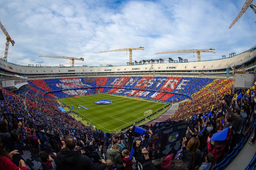 Περισσότεροι από 60.000 οπαδοί της Μπαρτσελόνα στη ρεβάνς του Champions League γυναικών με τη Ρεάλ στο Καμπ Νου (vids)