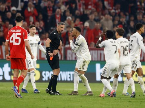 Έξαλλοι στη Ρεάλ με τη διαιτησία, την… έπεσαν στον Βίντσιτς (vid)