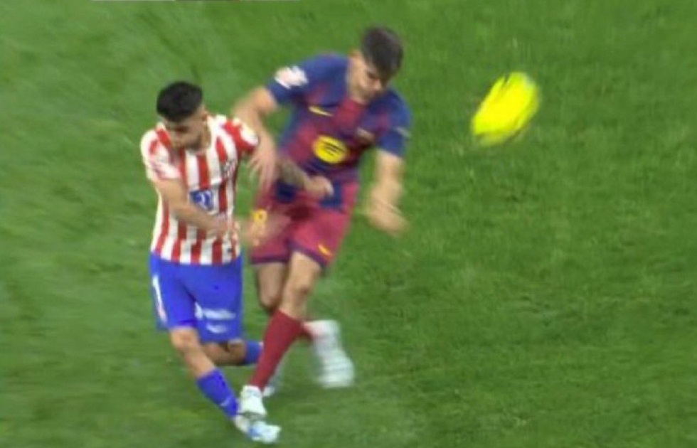 Απίστευτο: Η κόκκινη του Ζεράρ Μαρτίν που πήρε πίσω ο διαιτητής στο ματς της Ατλέτικο με την Μπαρτσελόνα (vid)