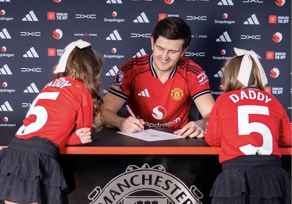 Έμεινε στη Μάντσεστερ Γιουνάιτεντ ο Μαγκουάιρ (pics)