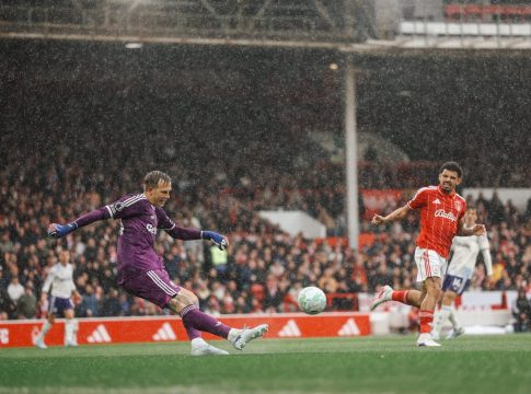 «Χ» στο Σίτι Γκράουντ (1-1), δεν σήκωσε… κεφάλι ούτε με Ντε Τσέρμπι η Τότεναμ (0-1)