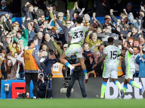 Τσέλσι – Μάντσεστερ Σίτι 0-3: Ηχηρό μήνυμα τίτλου από τους «Πολίτες» στο Λονδίνο