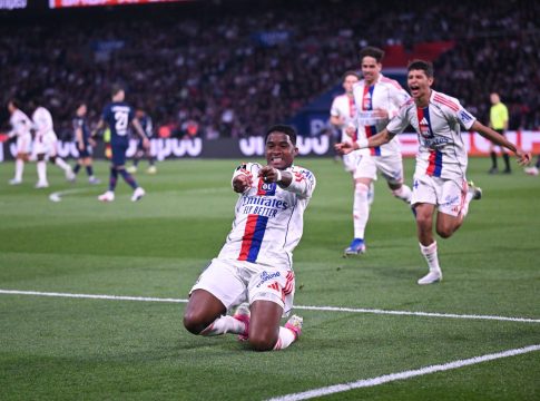 Παρί Σεν Ζερμέν – Λιόν 1-2: Άντεξε και πήρε μεγάλο διπλό…