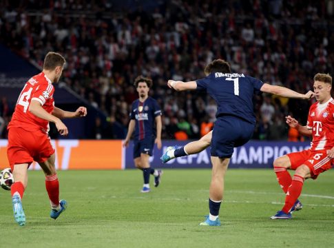 Απίθανη ματσάρα στο Παρίσι με πέντε γκολ στο πρώτο ημίχρονο (vids)