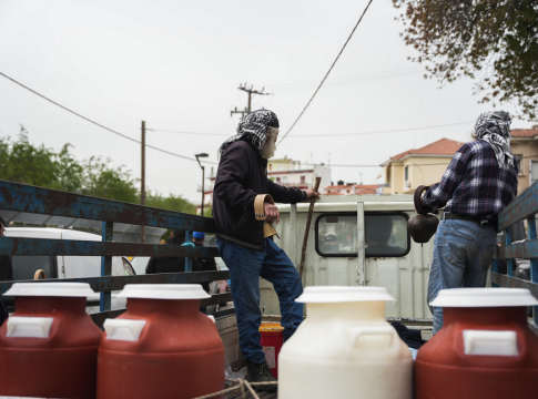 Λέσβος: Σε τροχιά σύγκρουσης οι κτηνοτρόφοι στον Μεσότοπο – «Δεν δεχόμαστε να πίνουμε νερό με το αίμα των σφαγμένων ζώων μας»
