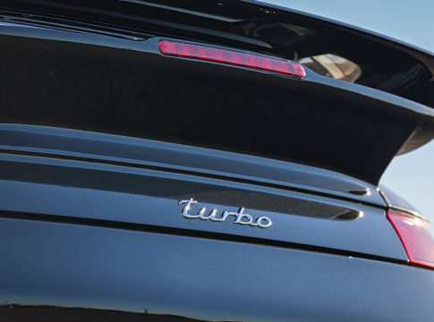 «Έγδυσαν» πανάκριβη Porsche στο Λος Άντζελες – Δεν πίστευε στα μάτια του ο ιδιοκτήτης