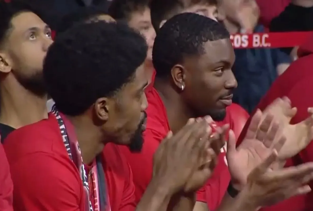 Ο Έβανς εμφανίστηκε στο cube του ΣΕΦ και αποθεώθηκε (vid)