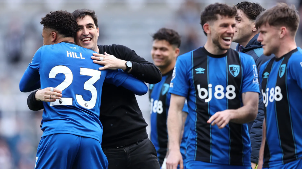 Τριάρα παραμονής η Λιντς (3-0) – Διπλό Ευρώπης η Μπόρνμουθ (1-2)