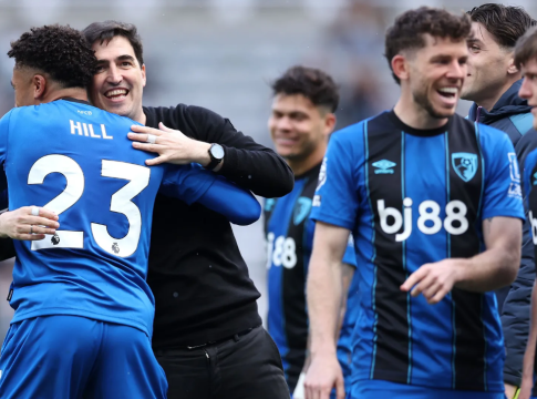 Τριάρα παραμονής η Λιντς (3-0) – Διπλό Ευρώπης η Μπόρνμουθ (1-2)