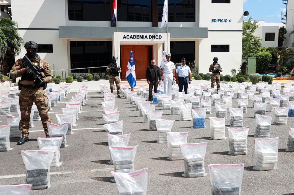 Κατασχέθηκαν έπειτα από καταδίωξη 1,6 τόνοι κοκαΐνης ανοιχτά της Δομινικανής Δημοκρατίας
