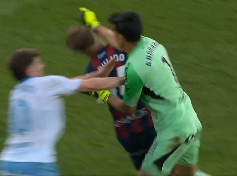 Ουέσκα – Σαραγόσα: Τερματοφύλακας γρονθοκόπησε αντίπαλο και ακολούθησε χαμός! (vid)