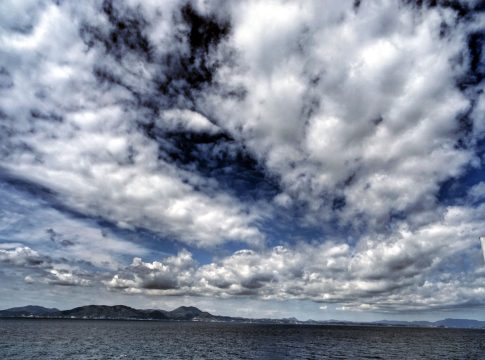 Καιρός: Άνοδος της θερμοκρασίας τη Δευτέρα – Πού θα βρέξει