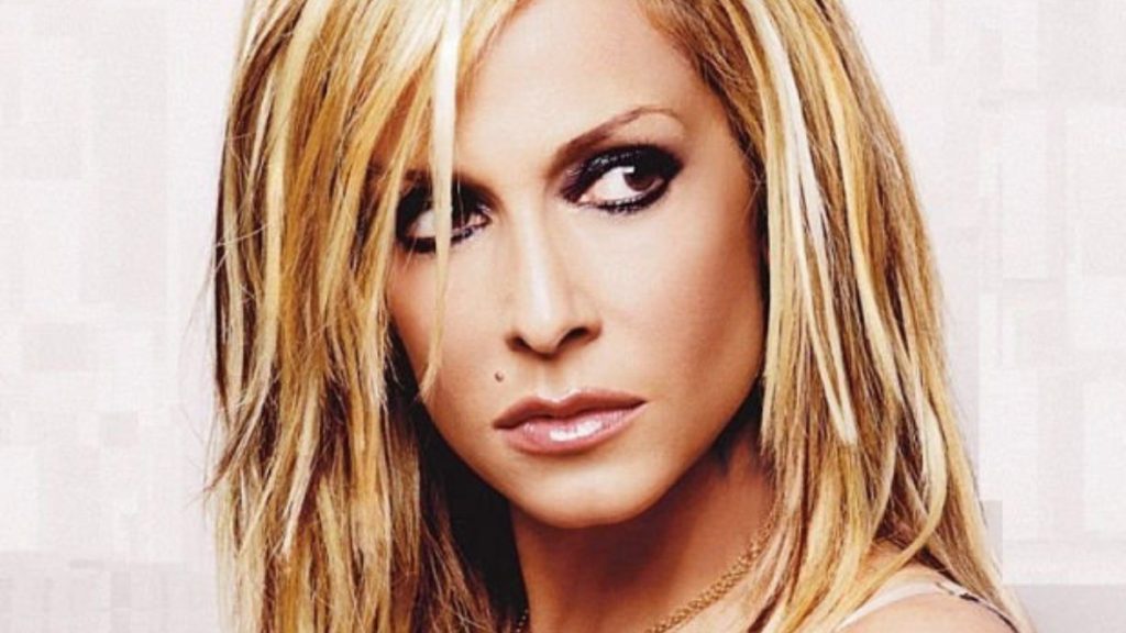 Ξεκίνησαν τραγικές επιθέσεις μέσω των social media στην Άννα Βίσση