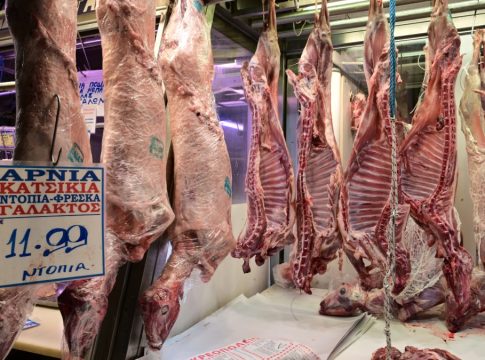 Πάσχα με ΠΑΣΟΚ και Πάσχα με ΝΔ: Βρείτε την διαφορά