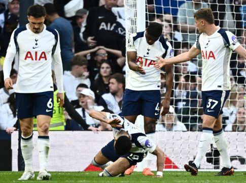 Η Τότεναμ παλεύει να γλιτώσει τον υποβιβασμό κι έβαλε αγγελία για ψυχολόγο