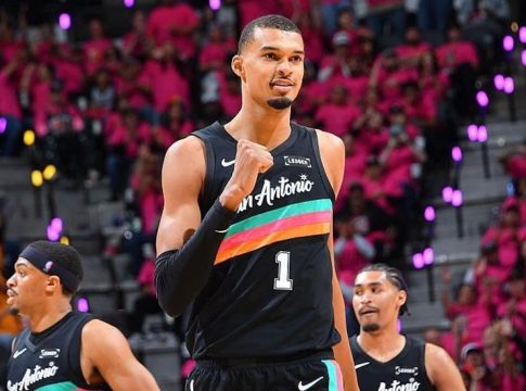 Έγραψε ιστορία για τους Σπερς ο  Γουεμπανιάμα (vid)