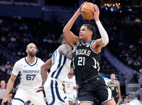 Μπακς – Γκρίζλις 131-115: Νίκησαν μετά από καιρό τα Ελάφια