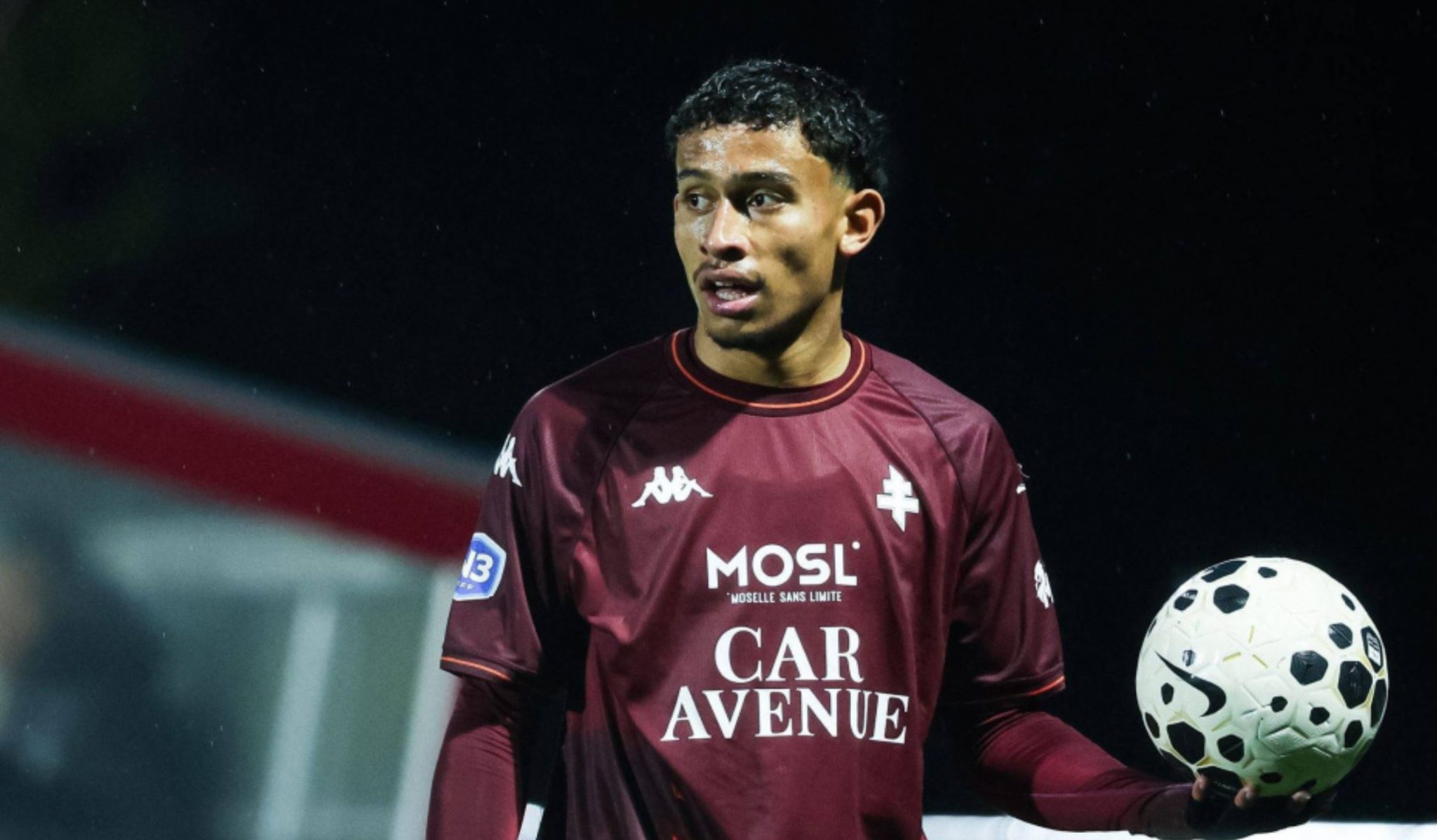 Ο ποδοσφαιριστής που επέζησε από την «κόλαση» του Κραν Μοντανά, υπέγραψε το πρώτο του επαγγελματικό συμβόλαιο! (pics)