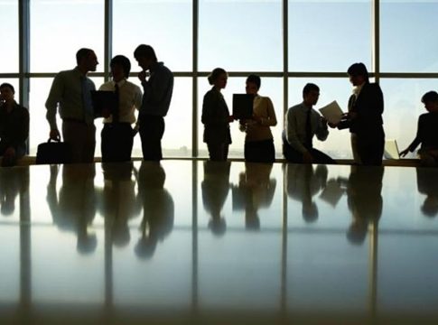 Οι νέες ρυθμίσεις για την ετήσια άδεια: Πώς θα χορηγείται από φέτος