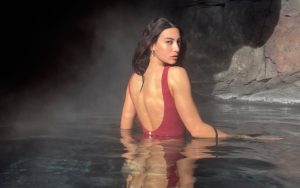 «Τρέλανε» τους Ισλανδούς η Ευγενία Σαμαρά: Ανεβάζει τη θερμοκρασία η εντυπωσιακή ηθοποιός (pics+vids)