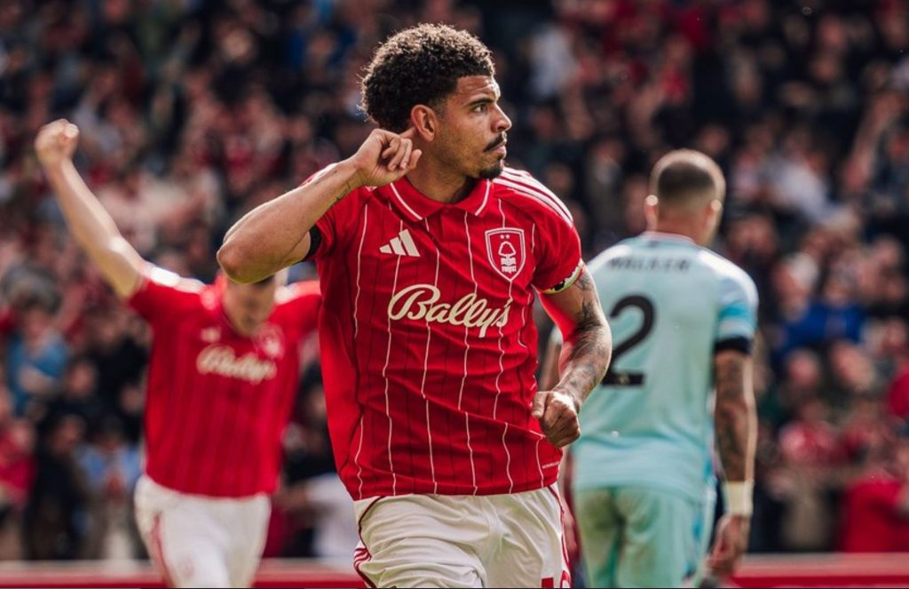 Νότιγχαμ Φόρεστ – Μπέρνλι 4-1: Σαρωτικοί οι «ρεντς», χατ-τρικ ο Γκιμπς-Γουάιτ