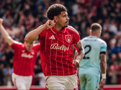 Νότιγχαμ Φόρεστ – Μπέρνλι 4-1: Σαρωτικοί οι «ρεντς», χατ-τρικ ο Γκιμπς-Γουάιτ