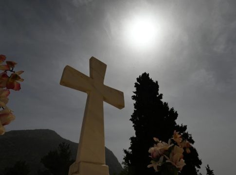 Έφυγε από τη ζωή η δημοσιογράφος του «Αθήνα 9.84» Ελένη Σούρδη