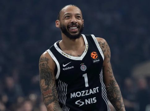 Τζόουνς: «Δεν έβλεπα λόγο να μην μείνω στην Παρτίζαν»