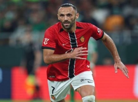 Ανεβασμένοι νησιώτες & επικίνδυνο αουτσάιντερ