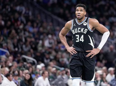 Γιάννης Αντετοκούνμπο: Ώρα να φύγει από τους Μπακς