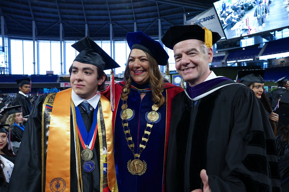 Ο Τζιάνι Ινφαντίνο έκανε αιτήσεις για εργασία σε FIFA και UEFA και τον απέρριψαν!