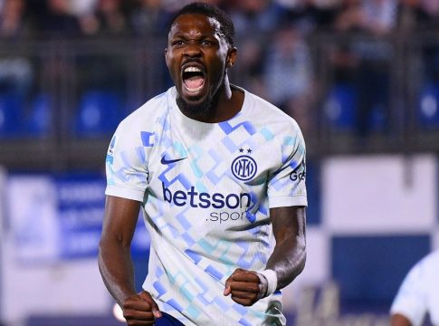 Κόμο – Ίντερ 3-4: Μυθική ανατροπή από το 2-0 και «αγκαλιά» με τον τίτλο οι «νερατζούρι!»