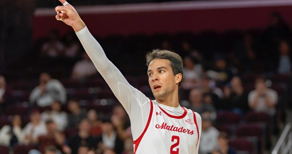 Έπος: Γκέι βολεϊμπολίστας σε κολλέγιο της Καλιφόρνια «τρέλανε» το διαδίκτυο με τους πανηγυρισμούς του (vids)