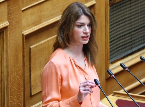 Κατερίνα Νοτοπούλου: «Πρακτικά δεν ακούω, βασίζομαι στη χειλεανάγνωση» – Η εξομολόγηση για το σπάνιο αυτοάνοσο