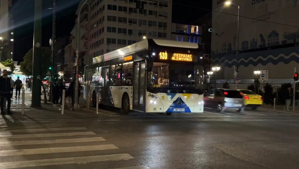 Τροχαίο στον Πειραιά – Μάχη να κρατηθεί στη ζωή δίνει ο 17χρονος που παρασύρθηκε από αστικό λεωφορείο