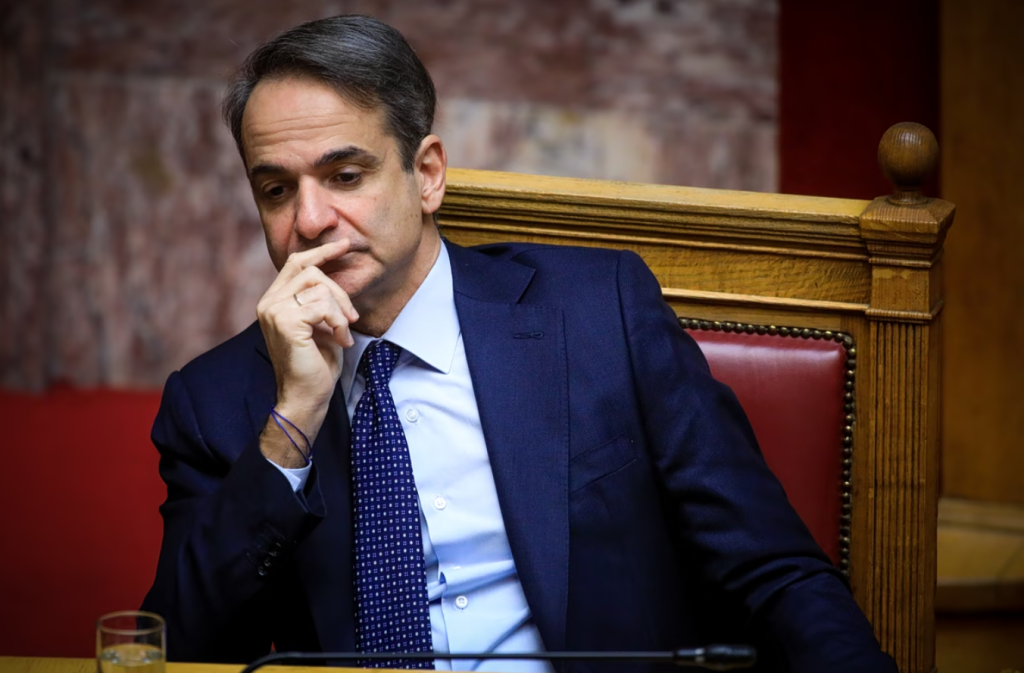 Στο «καναβάτσο» η κυβέρνηση για τη διαφθορά – Κοβέσι, Βουρλιώτης, Τσίπρας, Ανδρουλάκης στριμώχνουν τον Μητσοτάκη