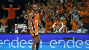 Ειδικός διαιτησίας παραδέχεται: «Ο Γκραντ κάνει φάουλ στον Μοντέρο στην τελευταία φάση του Βαλένθια – Παναθηναϊκός» (vid)