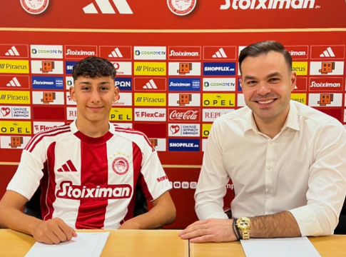 O νεότερος επαγγελματίας στην ιστορία του Ολυμπιακού – Ποιος είναι ο 15χρονος Άγγελος Μούτας που υπέγραψε στους Ερυθρόλευκους