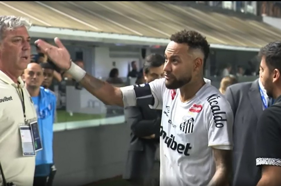 Οπαδός σε Νεϊμάρ: «Είσαι χοντρός» – Τρομερή απάντηση του Βραζιλιάνου