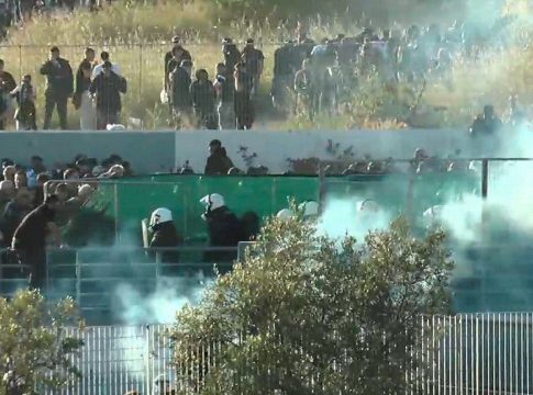 Ένταση στον Βόλο: Επεισόδια ανάμεσα σε ΜΑΤ και οπαδούς του ΠΑΟΚ (pics)