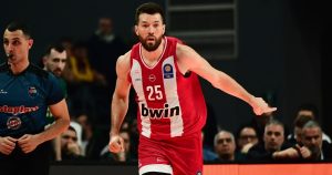 Πώς ο Πίτερς καθορίζει τις αποχωρήσεις στην Αρμάνι