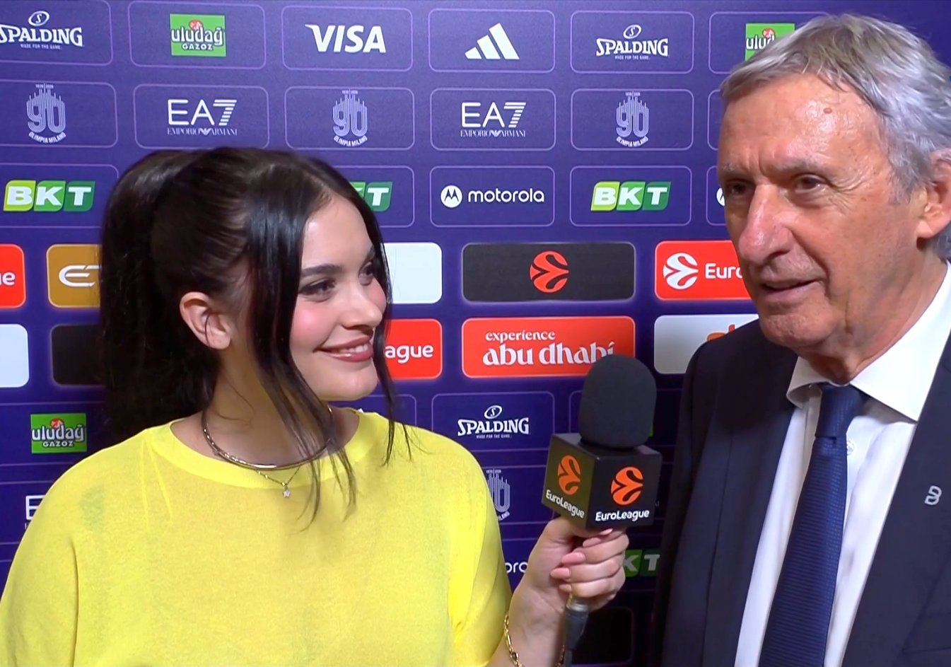 «Γύπας» και… αγέραστος ο Πέσιτς: Την… έπεσε σε Ιταλίδα δημοσιογράφο (vid)