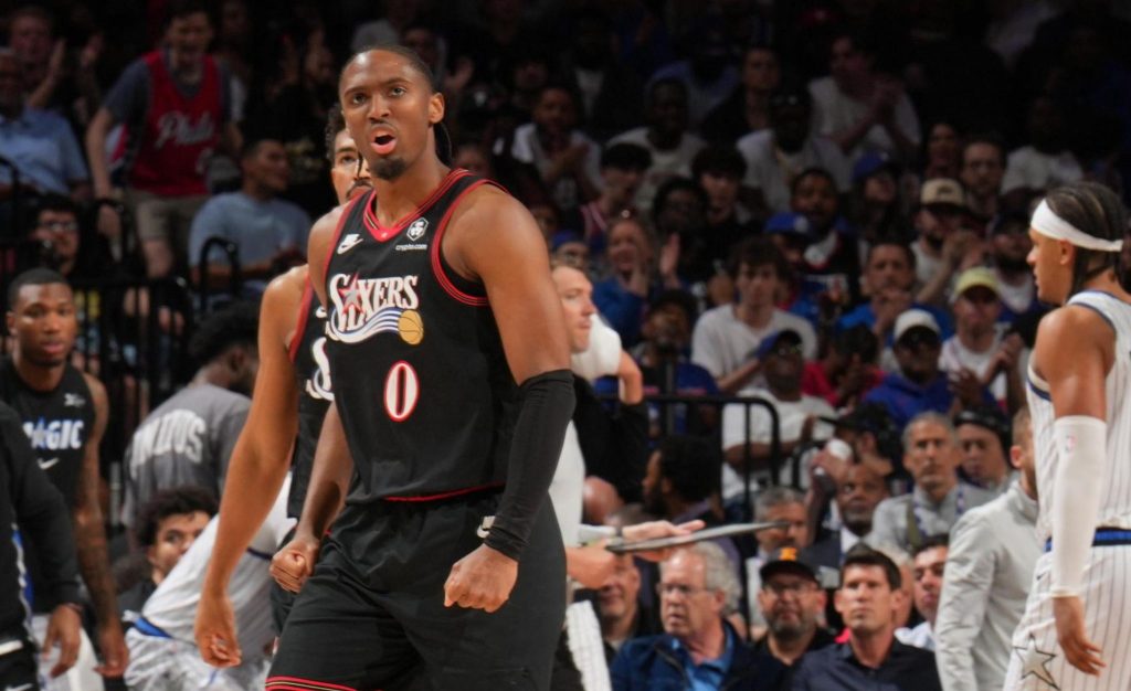 ΝΒΑ: Προκρίθηκαν στα play offs οι Σίξερς, εκτέλεσε τους Κλίπερς ο Κάρι και κράτησε ζωντανούς τους Γουόριορς (vids)