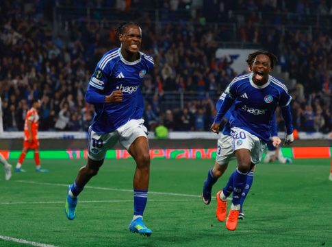 Επική ανατροπή από το Στρασβούργο (4-0), πρόκριση με ήττα για την Κρίσταλ Πάλας (1-2)