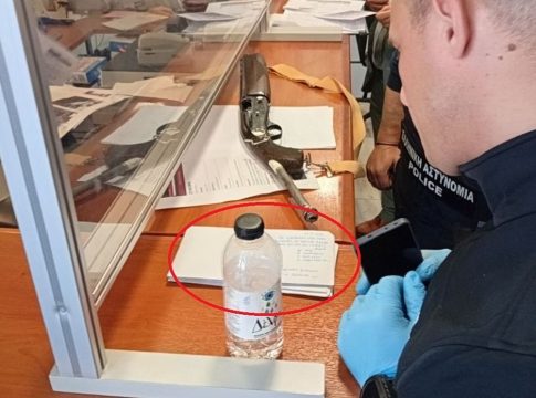 Η επιστολή του 89χρονου: «Οι υπηρεσίες μου φέρθηκαν σαν αδέσποτο σκυλί – ​Και εγώ, το σκυλί, τώρα λύσσαξα»