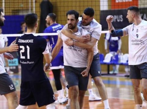 Νίκησε τον Φοίνικα και ελπίζει για οκτάδα ο Φλοίσβος (3-2)